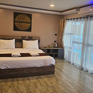 Central Guesthouse Chiang Rai - Bread & Breakfast